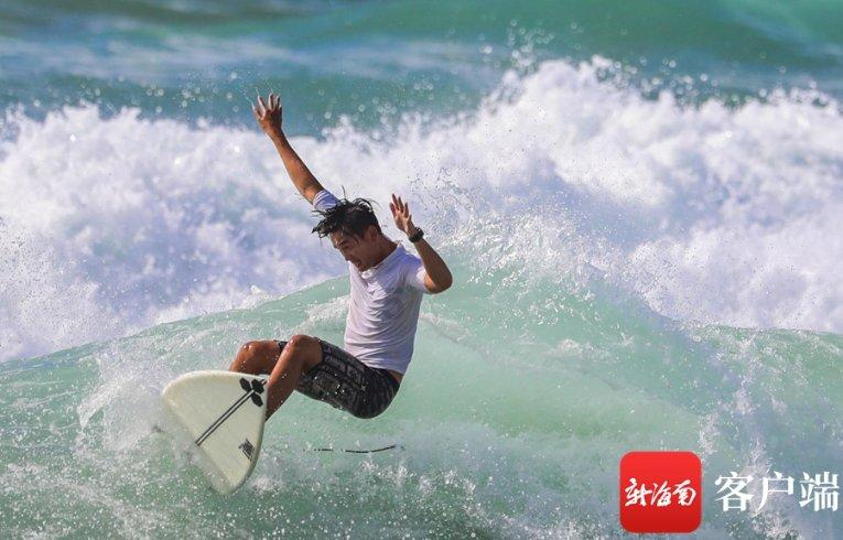 海滩小镇逃生